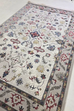 Nora Cream Traditional Rug